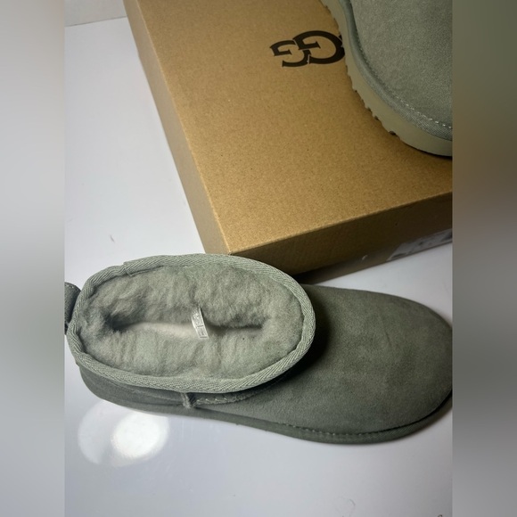 UGG Women's Classic Ultra Mini Boot *check description* - Picture 6 of 8